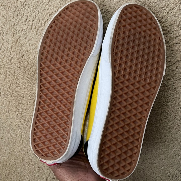 Custom Vans - Picture 6 of 8